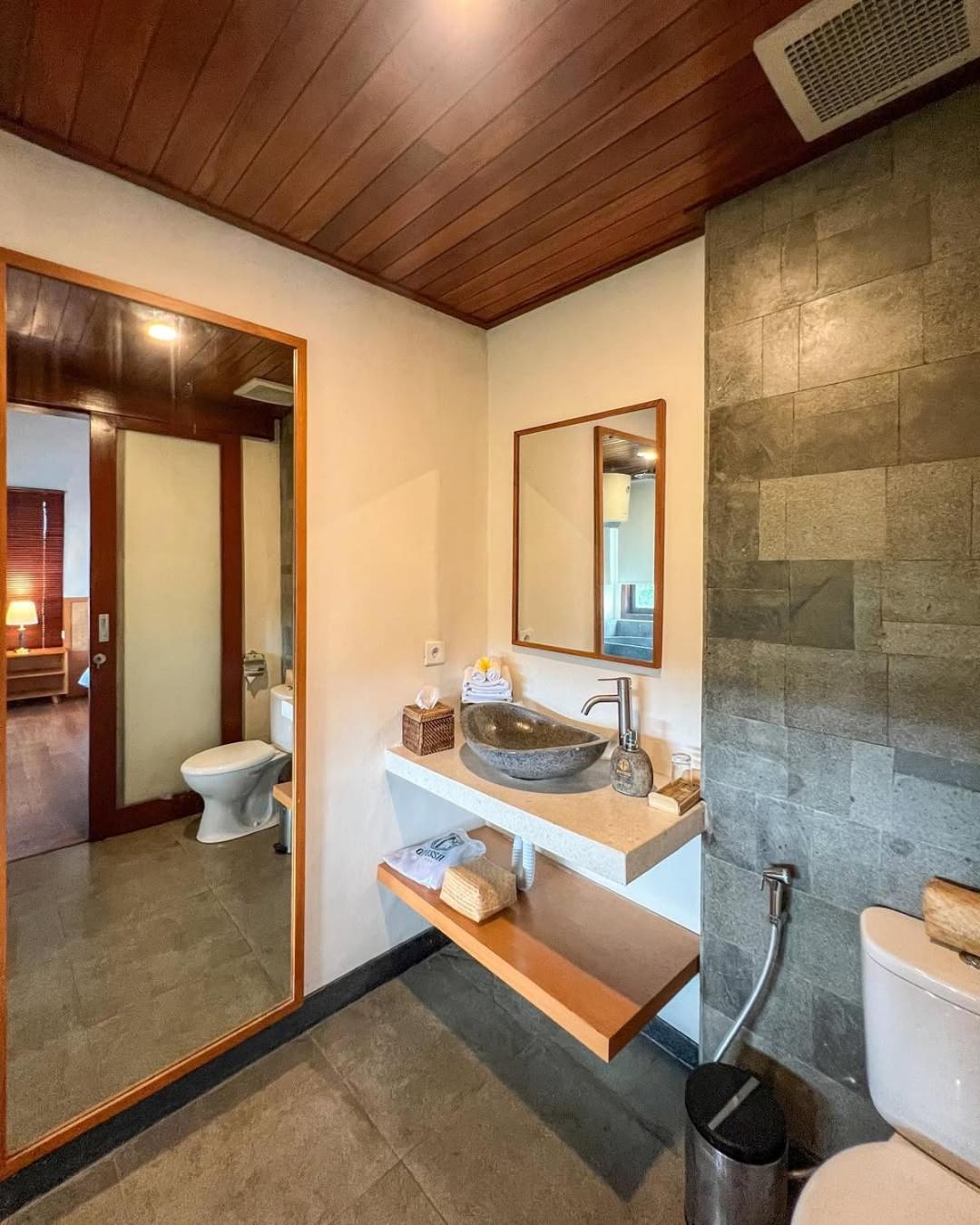 Odessa Village By Pramana Villas Gianyar  Room photo